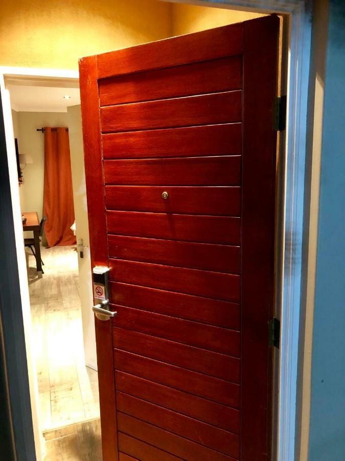 Travel Inn Крунстад Екстер'єр фото